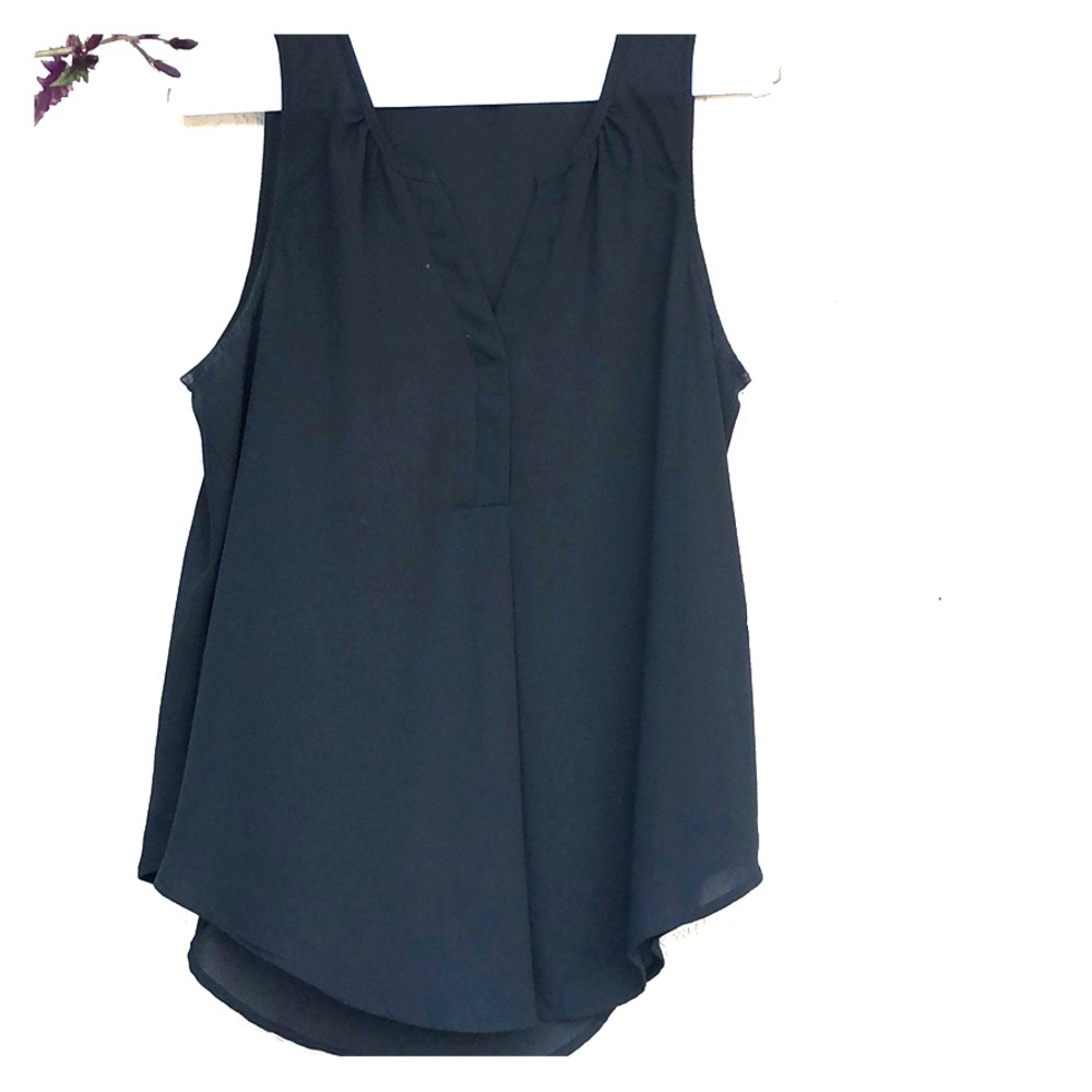 Black v-neck sleeveless blouse